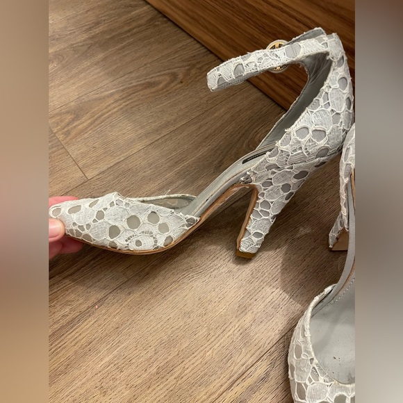 Dolce & Gabbana eyelet heels - Picture 8 of 12